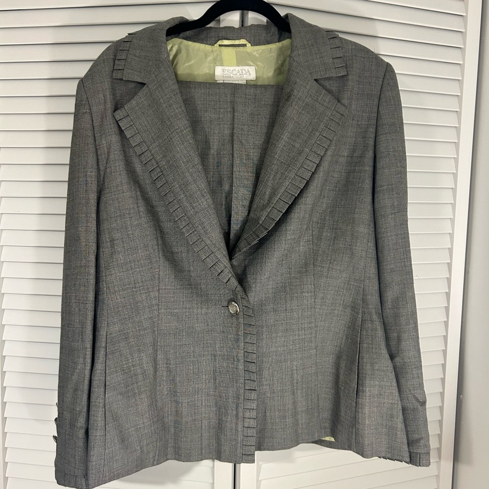 Escada Gray Fitted 2-Piece Suit